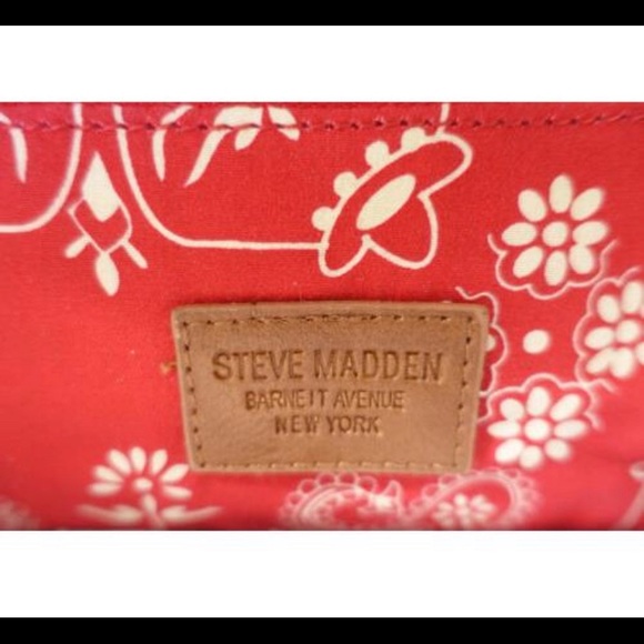 STEVE MADDEN DISTRESSED BACKPACK BAG - Picture 5 of 6